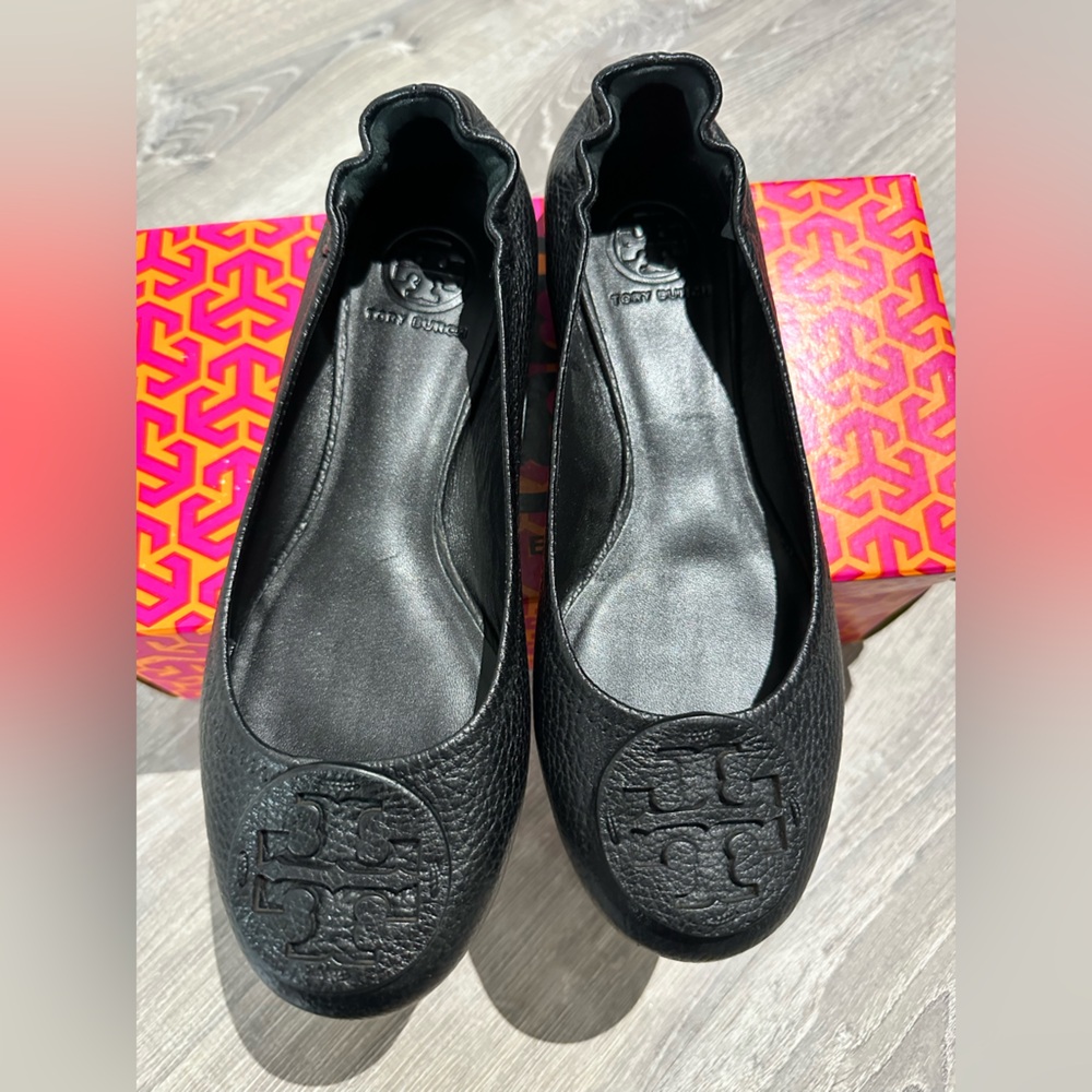 Tory Burch Black Leather Reva 7.5